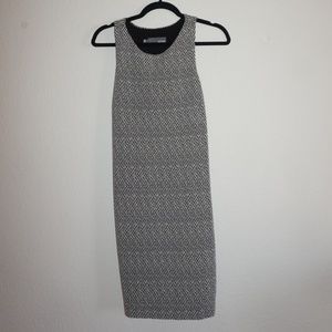 Myne Dresses - Myne Chevron Pattern Sleeveless Dress Myne Dresses - Myne Chevron Pattern Sleeveless Dress